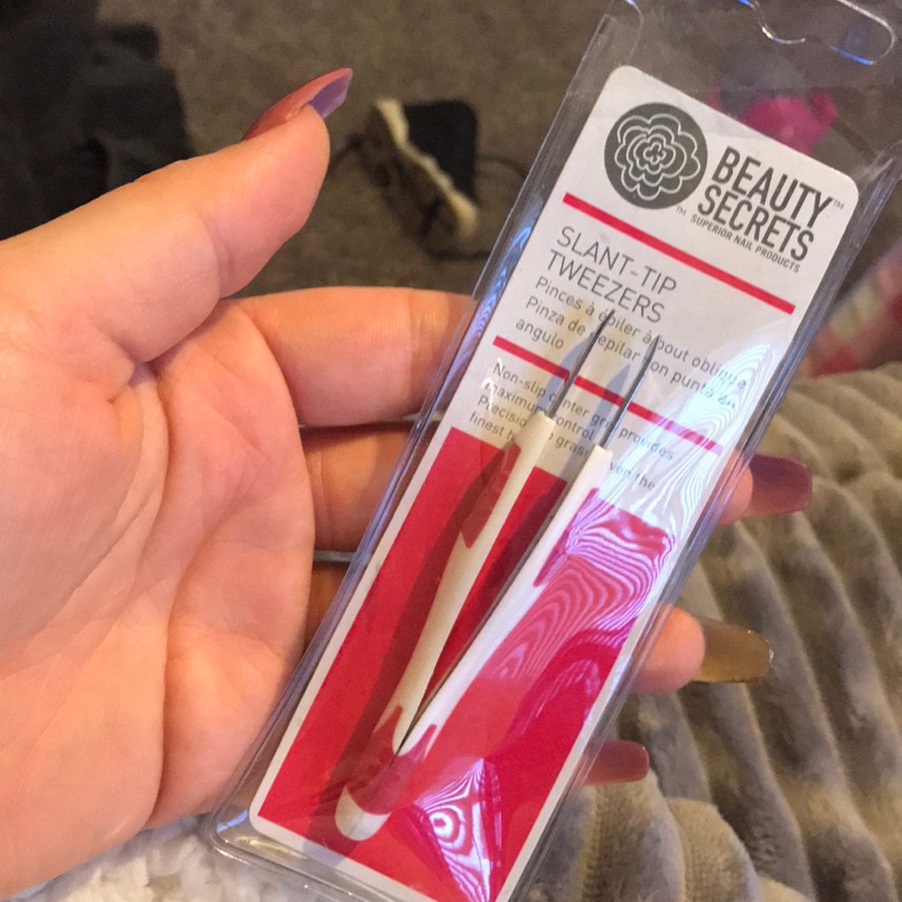 Tweezers & nose studs